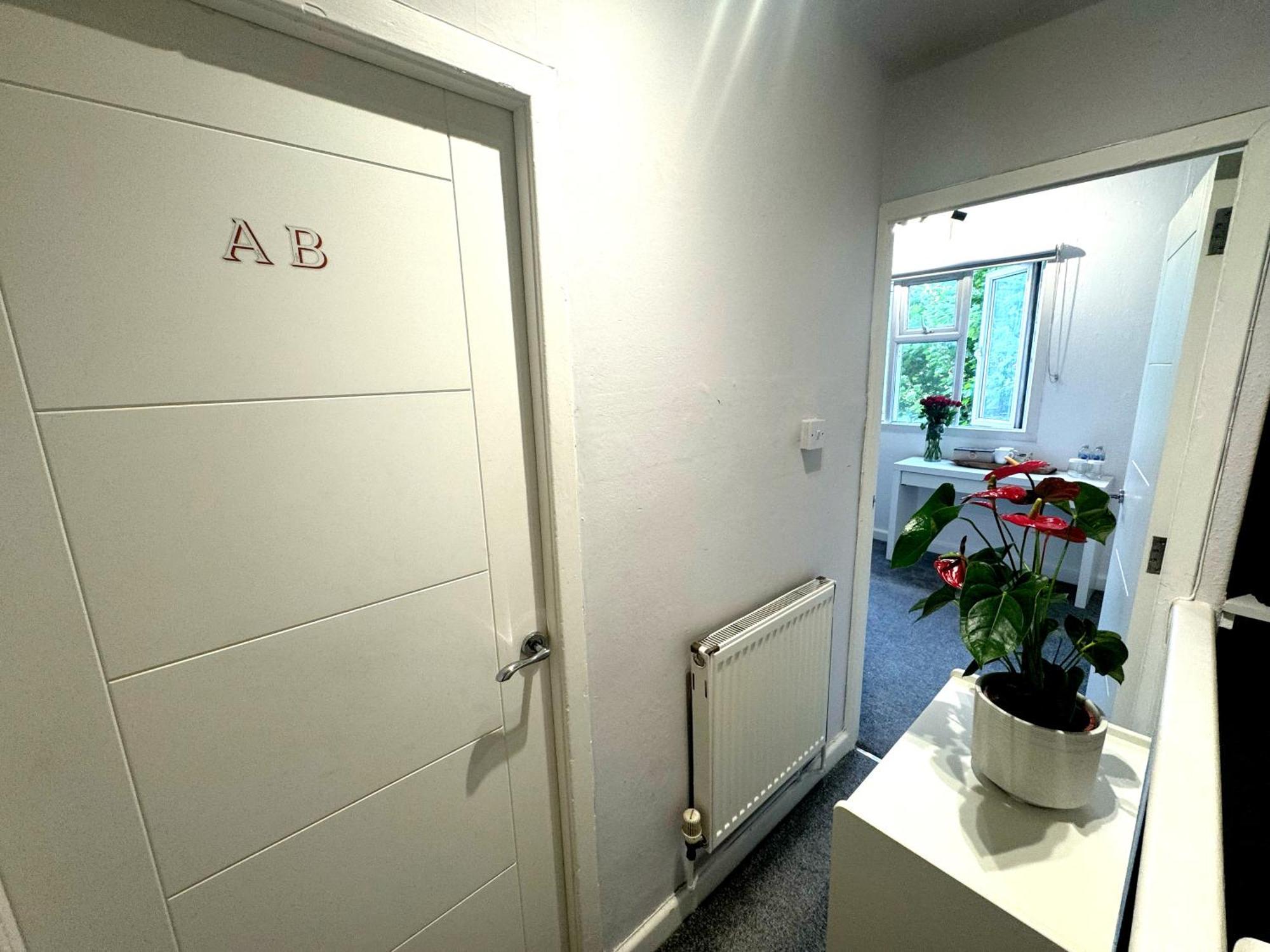 דירות לונדון Brixton Hill Retreat Modern And Cosy מראה חיצוני תמונה